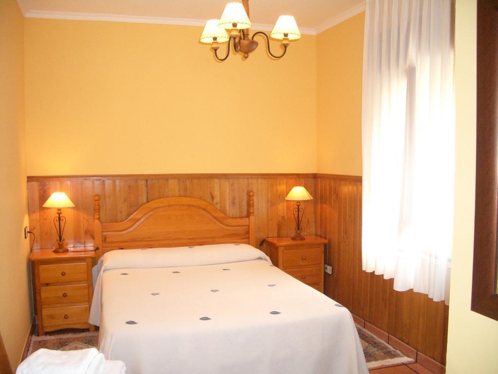 Apartments Aurora Ла-Робельяда-де-Онис Номер фото