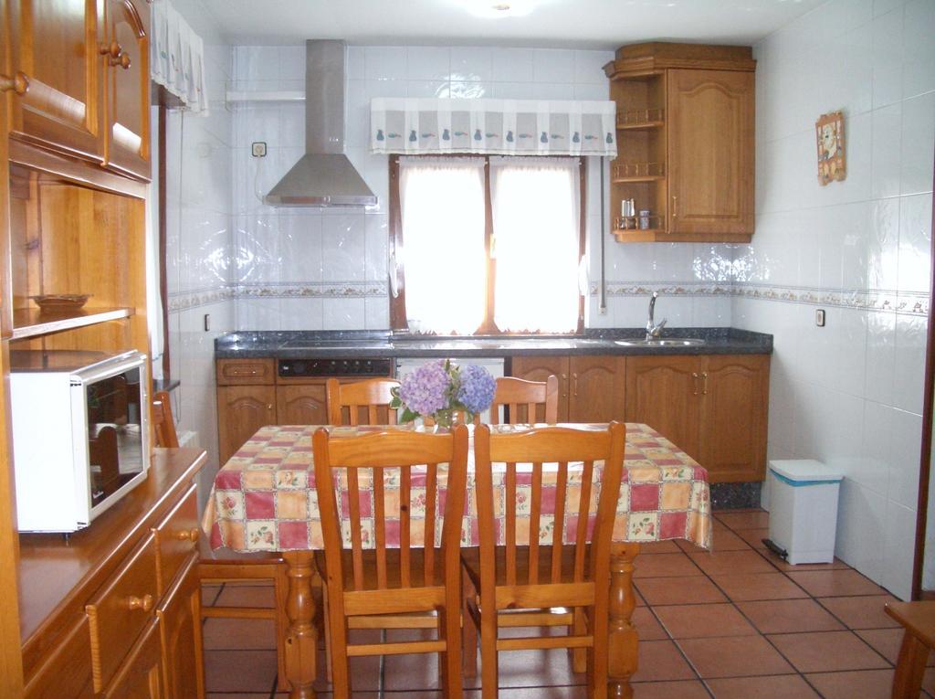 Apartments Aurora Ла-Робельяда-де-Онис Номер фото